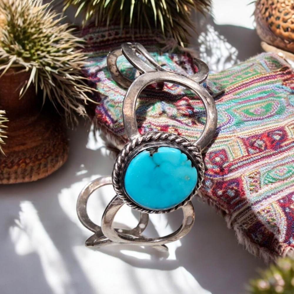 Turquoise Sterling Silver Bracelet ( VINTAGE)